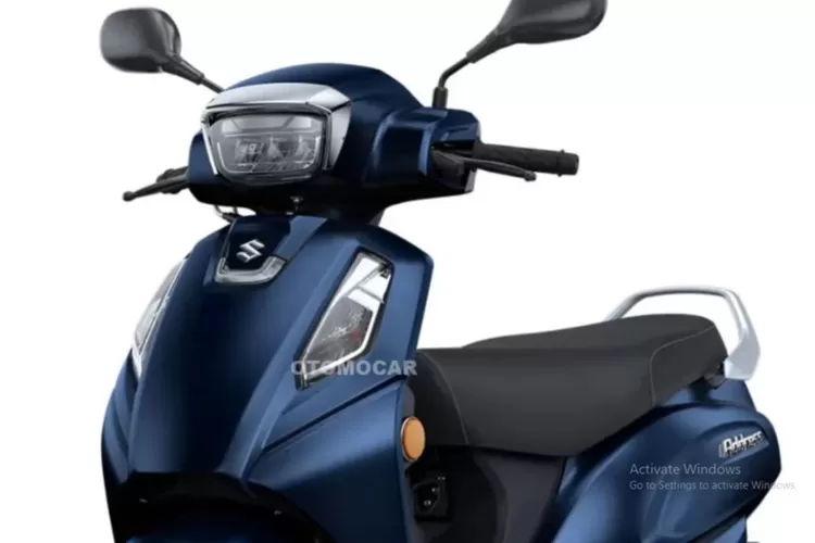 Peluncuran skutik retro Suzuki dengan harga yang sangat kompetitif ini tentu saja menarik perhatian banyak orang, terutama para pecinta motor klasik. (Tangkapan Layar YouTube OTOMOCAR)