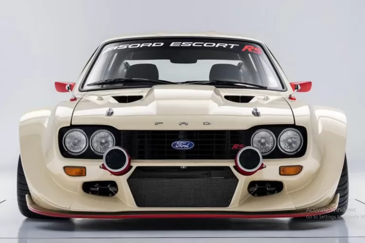 Ford Escort MK1 RS 2025 merupakan penghormatan kepada salah satu mobil reli Ford yang paling ikonik (Tangkapan Layar YouTube Unity Pedia)