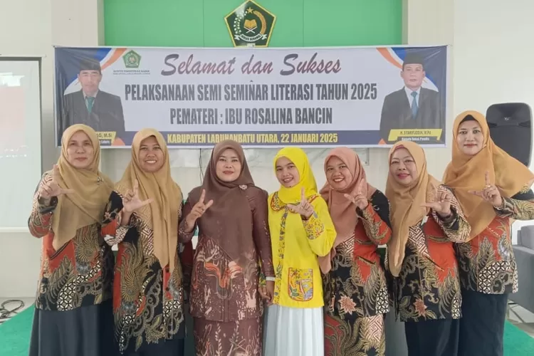 Rosalina Bancin guru MTsN 1 Labura penggerak literisasi didaerahnya membawa pengaruh hingga ke tingkat Nasional.
