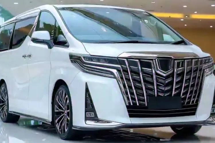 Toyota Alphard 2025 hadir sebagai MPV mewah dengan berbagai pembaruan yang semakin meningkatkan kenyamanan dan kemewahannya. (Tangkapan Layar YouTube CarTrendz)