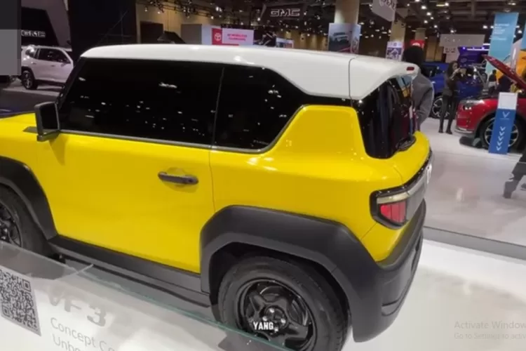  VinFast, produsen otomotif asal Vietnam, telah memperkenalkan VF3, sebuah mobil listrik kompak yang dirancang untuk mobilitas perkotaan. (Tangkapan Layar YouTube  B Otomotif)