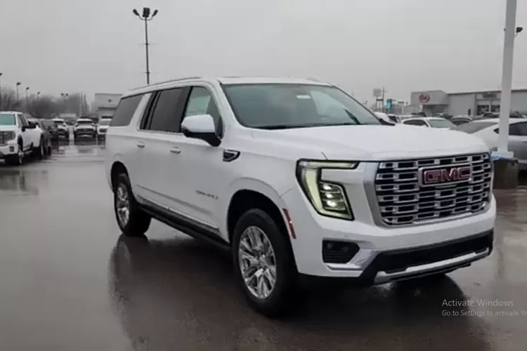 GMC Yukon XL Denali 2025 dan dealer terkait di area Tulsa, Broken Arrow, Owasso, Bixby, dan Green Country (Tangkapan Layar YouTube  Ferguson Superstore)