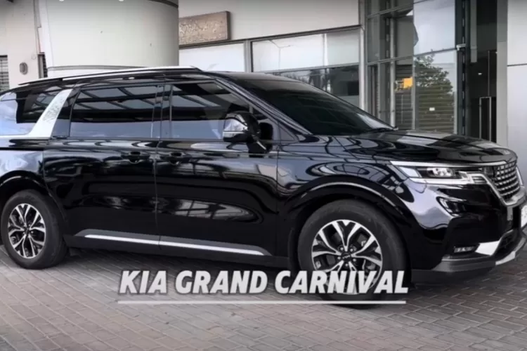 Perlindungan dari goresan akibat sentuhan jari, debu, atau benda lain yang dapat merusak layar. (Tangkapan Layar YouTube 9SKIN)