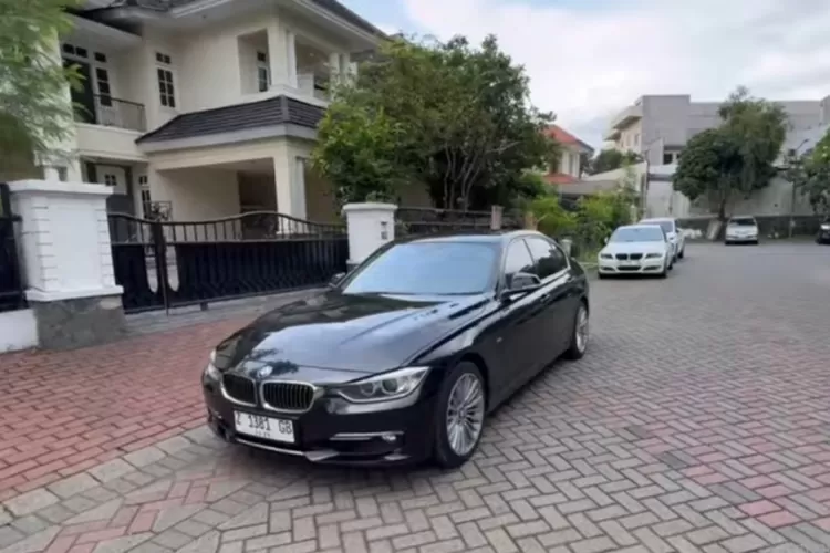 Biasanya ini adalah cara penjual menekankan bahwa mobil yang ditawarkan adalah yang dicari banyak orang, baik dari segi kondisi, harga, atau kelangkaan modelnya. (Tangkapan Layar YouTube luckyvalasta)