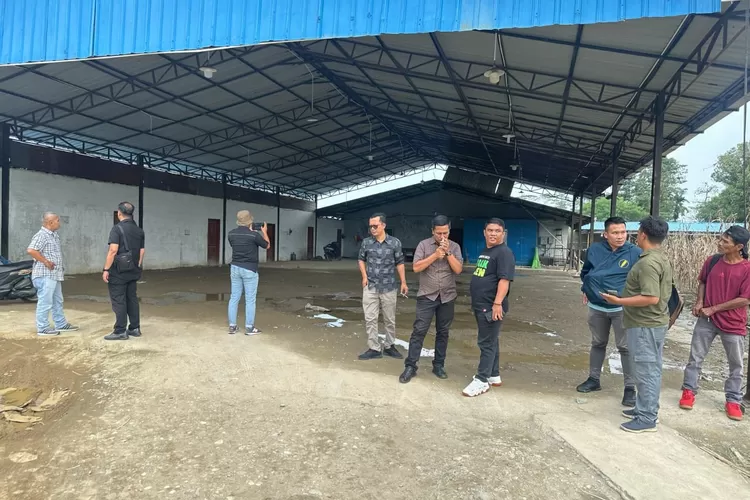 Personil Polda Sumut tidak menemukan bukti dugaan pengoplos LPG di Dusun 7, Desa Marindal 2, Kecamatan Patumbak, Deliserdang, Kamis (6/2/2025).