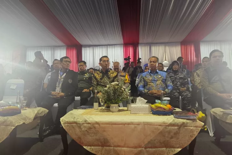 Menteri Kebudayaan RI Fadli Zon menyampaikan sambutan dalam Acara Puncak HPN 2025 Banjarmasin, Kalsel.