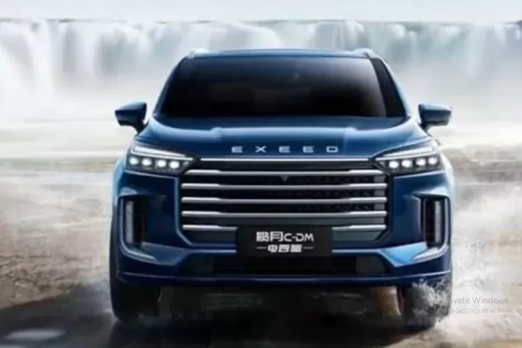 GWM Tank 500 adalah SUV asal Tiongkok yang memiliki dimensi dan tampilan yang mirip dengan Toyota Land Cruiser. (Tangkapan Layar YouTube aMotor &amp; Mobil)
