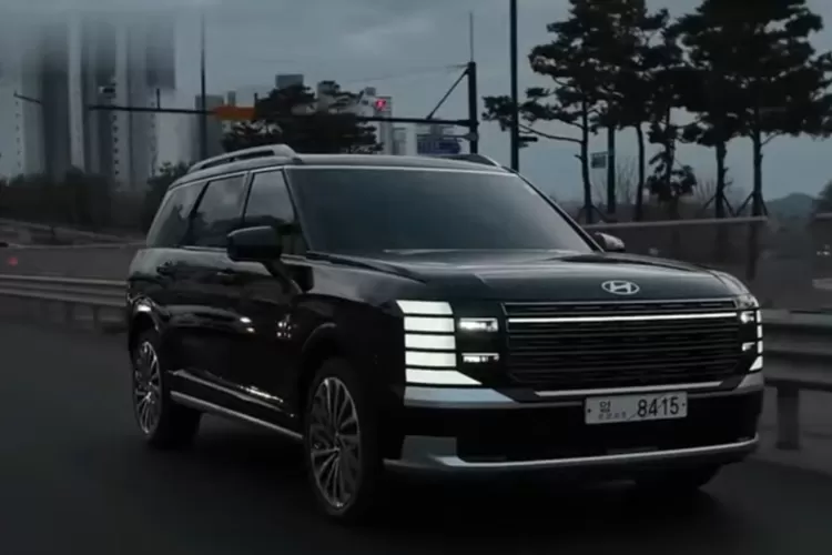 Hyundai Palisade 2025 hadir dengan desain yang lebih gagah dan teknologi terbaru (Tangkapan Layar YouTube  O Blitz)