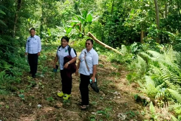 Tampak para Penyuluh Agama Kristen di Kemenag Kabupaten Nias dengan wilayah 3T berjuang layani masyarakat dengan akses Medan yang berat.