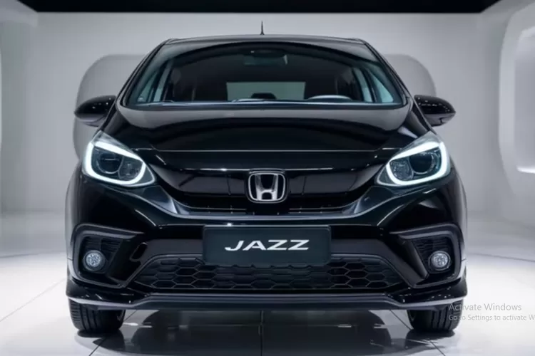 Honda Jazz 2025 hadir dengan desain futuristik dan fitur canggih, menjadikannya pilihan menarik bagi penggemar hatchback yang irit dan sporty. (Tangkapan Layar YouTube Roda Review)