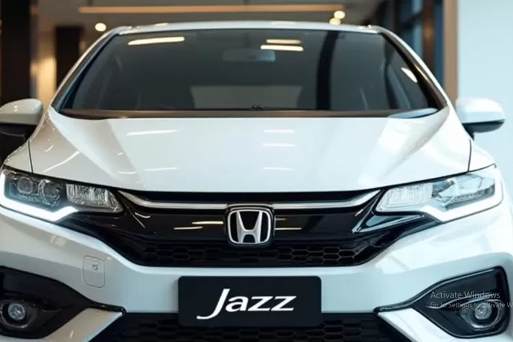 Honda Jazz 2025 hadir dengan desain modern yang lebih agresif, melanjutkan reputasinya sebagai hatchback kompak andalan Honda. (Tangkapan Layar YouTube Luxury Auto7)
