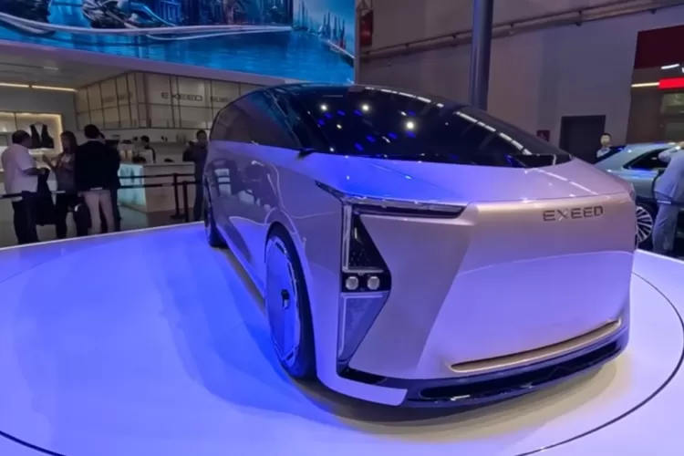 Chery semakin mencengangkan di pasar otomotif, terutama di Indonesia, dengan menghadirkan mobil-mobil yang bersaing ketat dengan merek Jepang dan Korea. (Tangkapan Layar YouTube  Fitra Eri)