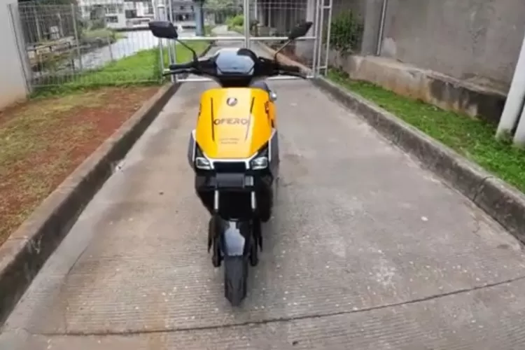Stareer 3 Lit adalah sepeda listrik dari PT Ofero Technology Indonesia yang menawarkan desain unik dan fitur-fitur menarik. (Tangkapan Layar YouTube apih mototv)