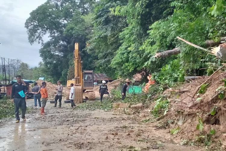 Kondisi terkini jalan lintas sidimpuan - medan, Kel. Sitamiang kec. Padangsidimpuan Utara Kota Padangsidimpuan