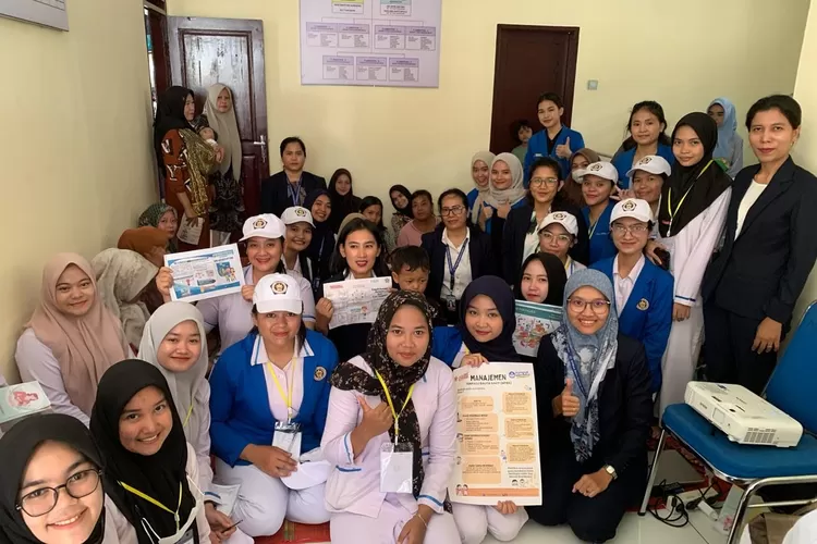 Pengabdian kepada masyarakat STIKes Mitra Husada Medan