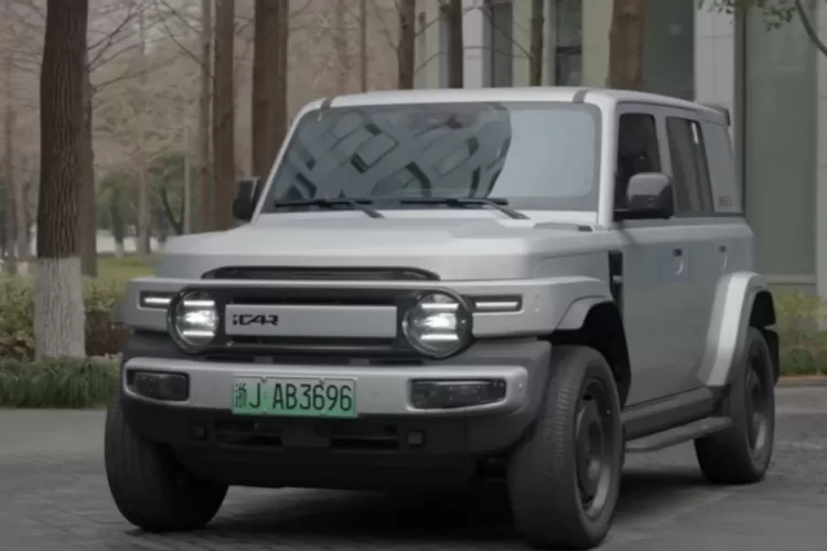 Chery iCar V23 adalah SUV listrik kompak yang memadukan desain retro dengan teknologi modern, menawarkan alternatif menarik bagi penggemar kendaraan off-road. (Tangkapan Layar YouTube  Everything Electric AUSTRALASIA)