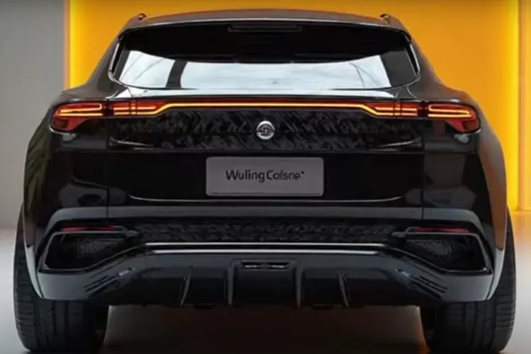 Wuling Confero 2025 adalah MPV (Multi-Purpose Vehicle) yang menawarkan kenyamanan dan harga terjangkau bagi keluarga Indonesia. (Tangkapan Layar YouTube  Auto  Vic)