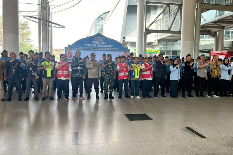 PT Angkasa Pura Aviasi menggelar Apel Kesiapan Posko Lebaran 2025, Jumat (21/3/2025). Diproyeksikan Bandara Internasional Kualanamu layani lebih 500 ribu penumpang.