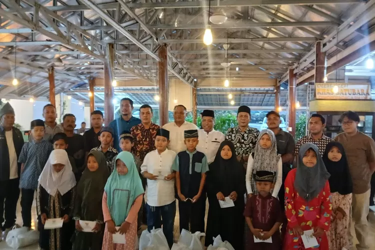 Pemkab Batubara bersama Media Centre Bahagia Saza saat berbuka bersama dan penyantunan anak yatim