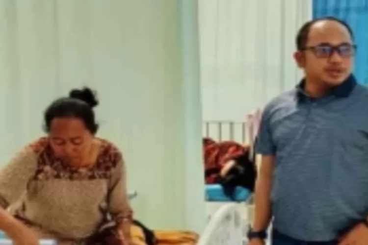  Dirut RSUD OK Arya Zulkarnain,  Dr Guruh Wahyu Nugraha saat memastikan optimalisasi pelayanan rumah sakit meski libur lebaran