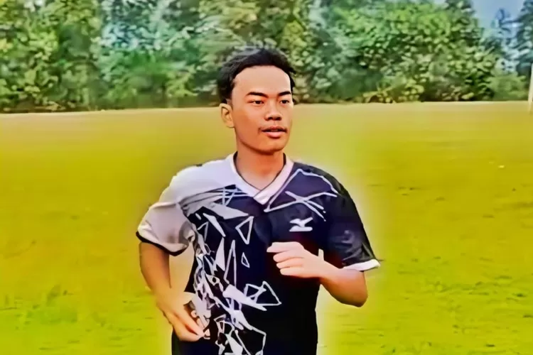 Yajid Aflah Harahap Siswa MAN Paluta lolos SNBP 2025 di UNIMED berkat kegemarannya bermain bola.