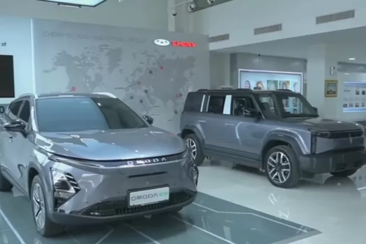 Mobil-mobil dari merek China seperti Chery, GAC, dan Seres  (Tangkapan Layar YouTube AUTO DP)