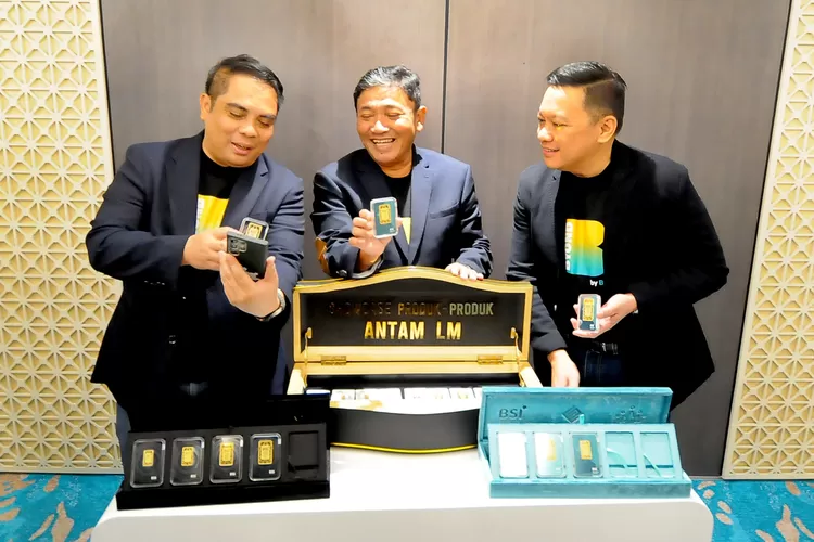 Plt Direktur Utama BSI Bob T. Ananta saat halal bi halal bersama jurnalis dari berbagai media massa terkemuka di kantor pusat BSI, The Tower, Jakarta, Selasa (15/4/2025).