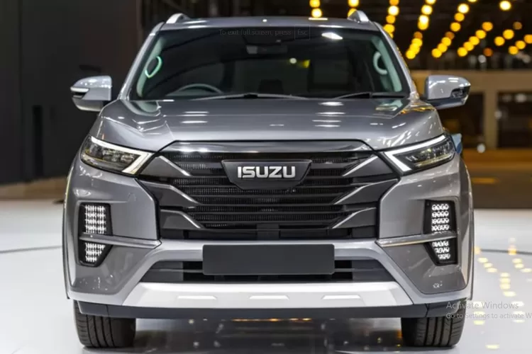 Isuzu memperkenalkan Isuzu 9-Seater 2025, sebuah kendaraan serbaguna yang dirancang untuk memenuhi kebutuhan keluarga besar maupun pelaku usaha. (Tangkapan Layar YouTube  Car Cast)