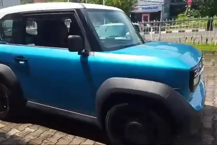 VinFast VF 3 adalah mobil listrik mini berjenis hatchback yang dirancang untuk mobilitas perkotaan. (Tangkapan Layar YouTube  OTOMOTIF YOGYAKARTA VINFAST)