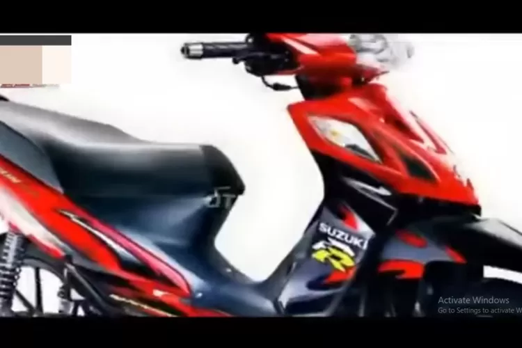 Suzuki telah resmi meluncurkan New Suzuki Shogun SP 125 versi matic di Indonesia dengan harga sekitar Rp16 juta, menjadikannya pesaing serius bagi skutik populer seperti Yamaha Mio dan Honda Beat.  (Tangkapan Layar YouTube Oto Zone)