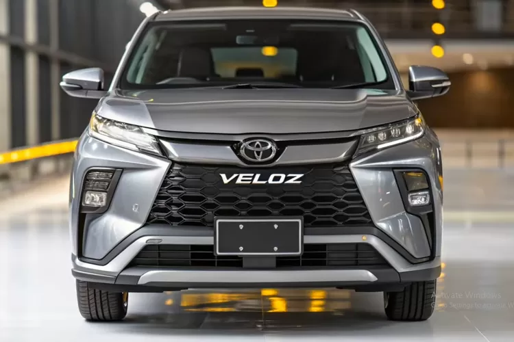 Toyota Veloz 2025 hadir sebagai MPV stylish yang menyasar konsumen keluarga modern di Indonesia yang menginginkan kombinasi antara kenyamanan, teknologi canggih, dan performa andal.  (Tangkapan Layar YouTube  Car Cast)