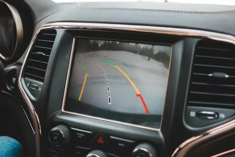 Ilustrasi sensor parkir (Realitasonline.id - pexels-Erik Mclean)