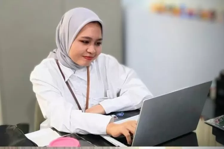 Kantah Kota Padangsidimpuan melalui tim Arsiparisnya turut serta dalam kegiatan Sosialisasi Pengawasan Kearsipan Internal Tahun 2025 yang diselenggarakan oleh PPSDM ATR/BPN, Rabu (7/5/2025).(Realitasonline.id - RI)