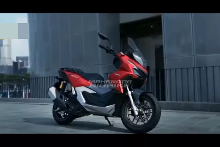  Yamaha telah meluncurkan skuter matik terbaru, GEAR ULTIMA, yang dirancang untuk memenuhi kebutuhan mobilitas masyarakat Indonesia, khususnya keluarga muda yang aktif. (Tangkapan Layar YouTube Mahendra Bigbike)