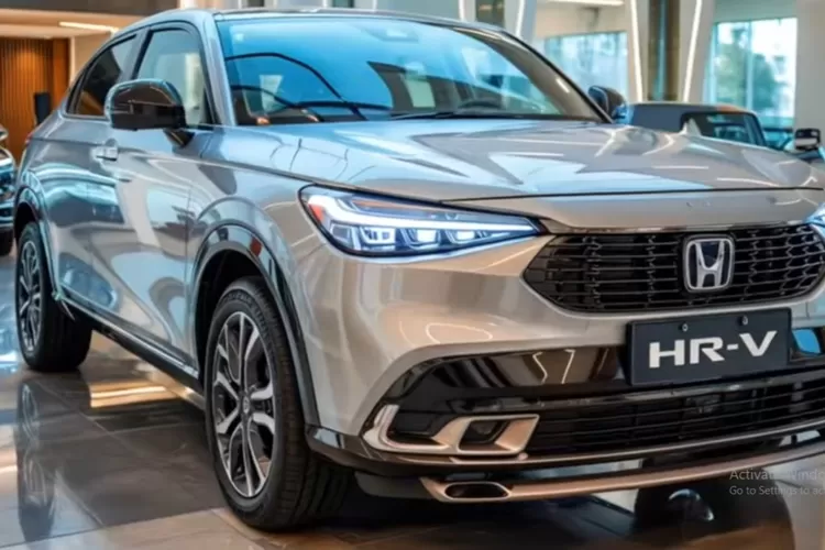 Honda HR-V 2026 hemat BBM, Lebih Nyaman! adalah tagline yang menggambarkan penyegaran signifikan pada model SUV kompak ini, yang akan datang dengan berbagai peningkatan efisiensi dan kenyamanan. (Tangkapan Layar YouTube  Cars lQ)