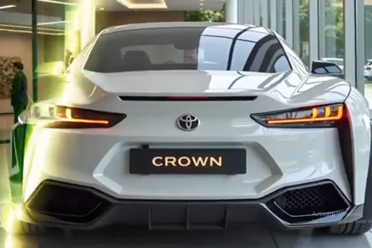 Toyota kembali mencuri perhatian dengan menghadirkan Crown 2026, versi terbaru dari sedan legendarisnya yang kini tampil lebih berani, cerdas, dan bertenaga. (Tangkapan Layar YouTube Auto Drift Wheel)