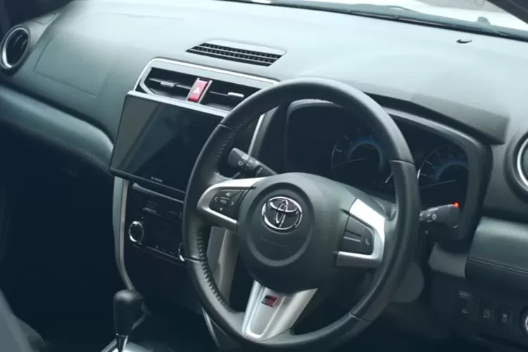 Toyota Rush punya reputasi kuat sebagai merek terpercaya, terkenal awet, minim masalah, dan spare part melimpah. (Tangkapan Layar YouTube Otohubdotco)