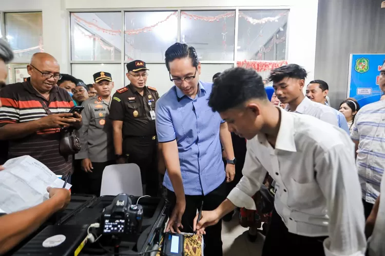 Dua hari buka pelayanan di MPP roadshow Medan Belawan catat 1.999 orang sudah terlayani.