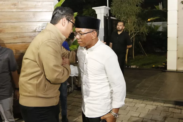 Rico Waas sampaikan ucapan duka atas berpulangnya kakak kandung Wakil Walikota almarhumah Rosyida Wahyuni Harahap, Minggu (31/5/2025).