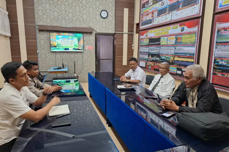  Polres Samosir menerima audiensi dari sejumlah tokoh pemerhati lingkungan 