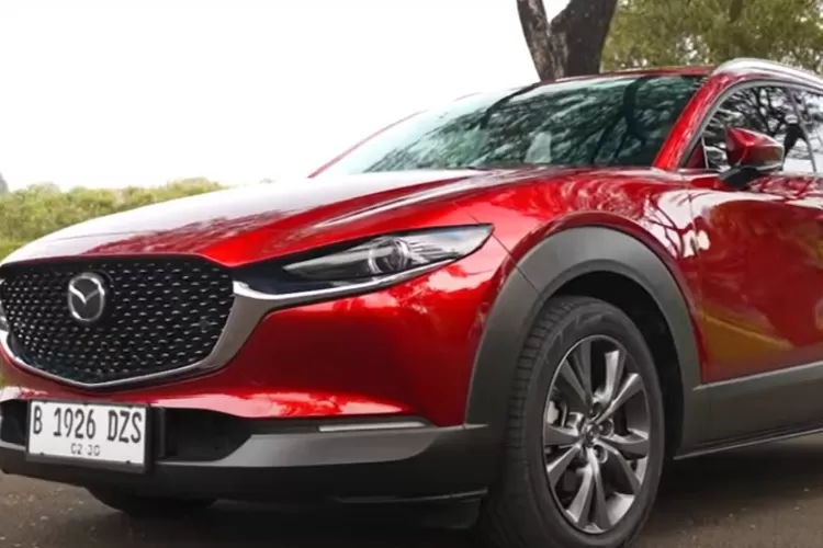 Mazda CX-30 memang belum menggunakan teknologi hybrid (setidaknya di pasar Indonesia pada 2024-2025) (Tangkapan Layar YouTube Otohubdotco)