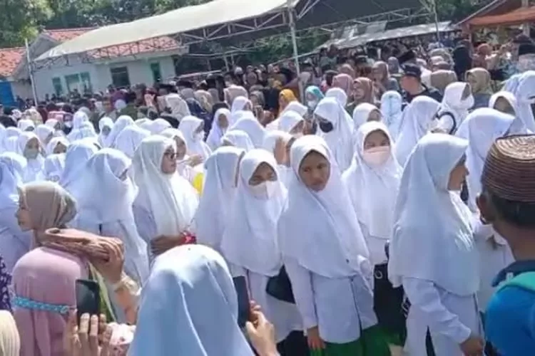 Santriawati pada salah satu madsarah. (Realitasonline.id/zul)