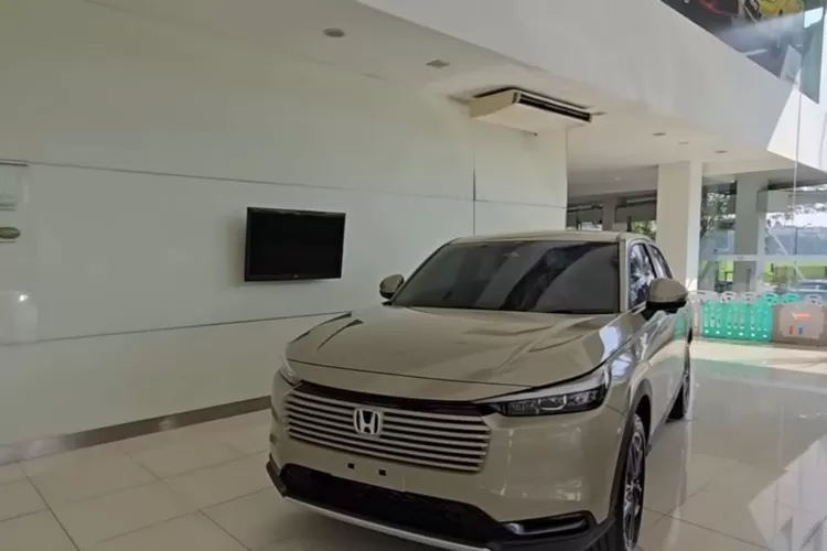 Honda HR‑V 2025, terutama untuk varian E CVT (E Plus) dengan promo diskon besar-besaran (Tangkapan Layar YouTube Harief Fadilla)