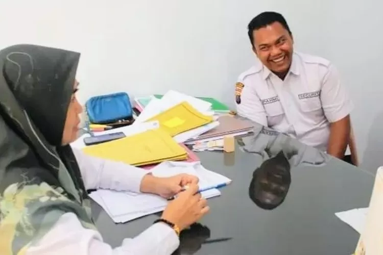 Kantah Kota Padangsidimpuan melaksanakan kegiatan Monev terhadap sistem pelayanan dan penanganan pengaduan masyarakat selama bulan Mei 2025. (Realitasonline.id - RI)