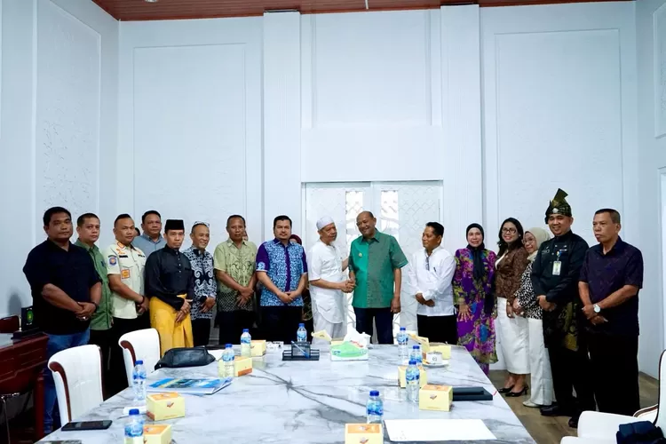 Dalam sambutannya, Bupati Syah Afandin menekankan pentingnya implementasi nyata dari kerjasama ini.