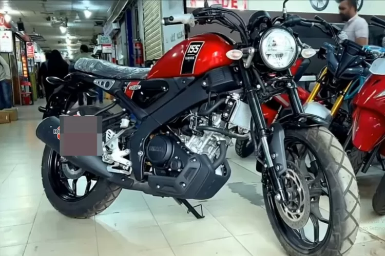 Yamaha XSR 155 ini diposisikan untuk melawan pesaing seperti TVS Ronin, Royal Enfield Hunter 350, dan Kawasaki W175. (Tangkapan Layar YouTube Bike Update)