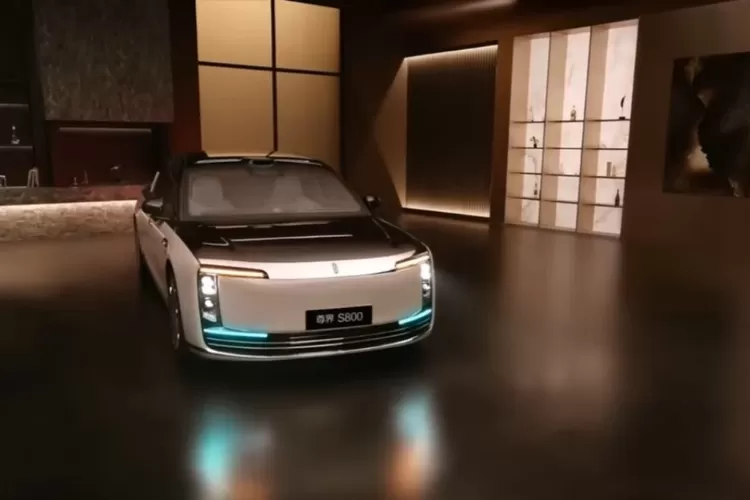 Maextro S800 mobil mewah listrik hasil kolaborasi Huawei dan JAC yang mencatat prestasi mencengangkan hanya dalam waktu seminggu (Tangkapan Layar YouTube Fakta Seru)