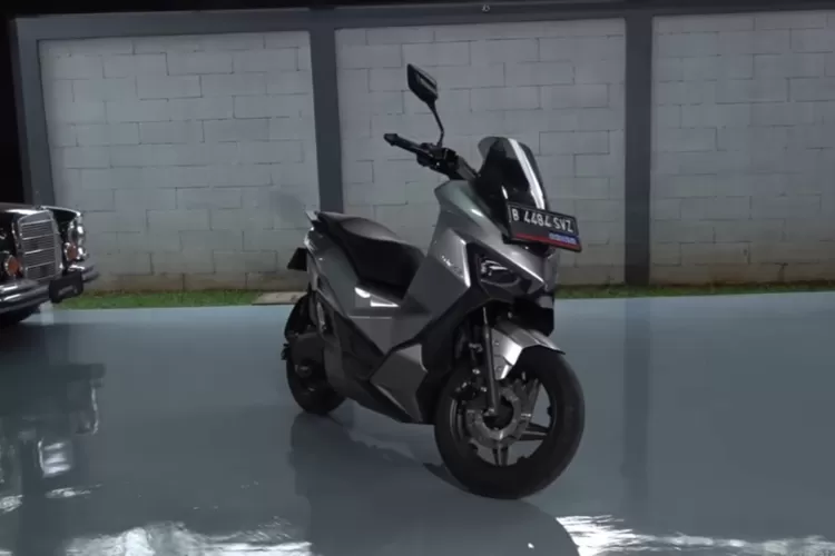  MAKA Cavalry adalah motor listrik buatan Indonesia yang hadir sebagai alternatif menarik di segmen kendaraan roda dua ramah lingkungan.  (Tangkapan Layar YouTube Motomobi)