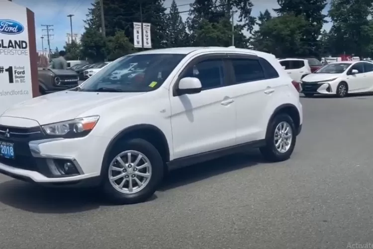 Mitsubishi RVR 2018 merupakan SUV kompak yang dirancang untuk memberikan kenyamanan dan keandalan dalam berbagai kondisi jalan. (Tangkapan Layar YouTube Island Ford)