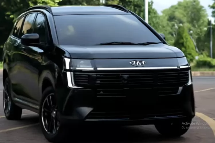  Hyundai Stargazer facelift untuk 2025 benar‑benar tampil berbeda dari versi sebelumnya. (Tangkapan Layar YouTube O Blitz)